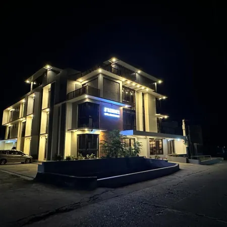 D'Elements Hotel and Dormitory