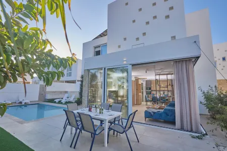 VIE Bleu 3 Bedroom Villas