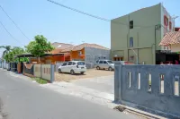 RedDoorz Syariah Near Alun Alun Pati
