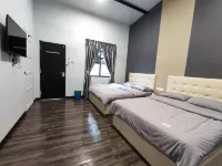 4 Person Spacious Private Room in Bukit Bakri