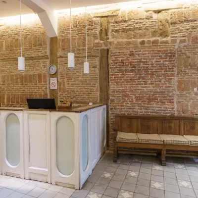 Hostal Madrid โรงแรมใกล้โรงละครริอัลโต