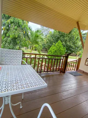 รูปภาพของชายทะเลขนอม