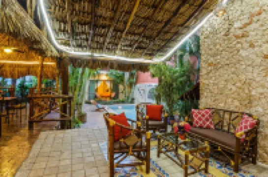 Casa Del Maya Bed & Breakfast