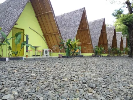 Penginapan Bunar Tunggal Отели в г. Пандегланг