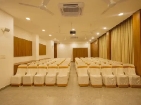 Hotel Vardha Inn Hotels in Erode