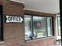 Knights Inn Cobourg Hotels in Northumberland County