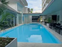 Chequers Suites Subic Bay - Rooftop Pools