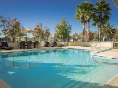 薩斯城河岸歡朋套房酒店 索拉諾縣酒店