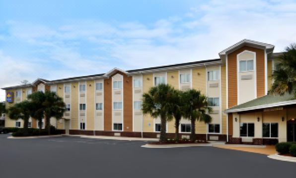 Spark by Hilton Wilmington Carolina Beach Rd