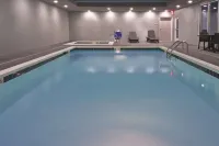 La Quinta Inn & Suites by Wyndham Paducah - Pools