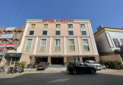 도마리 호텔 산투르(Hotel Santoor Varanasi) 3성급 호텔 객실