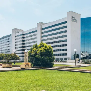 Sancho Ramirez Hotels near Tramontana