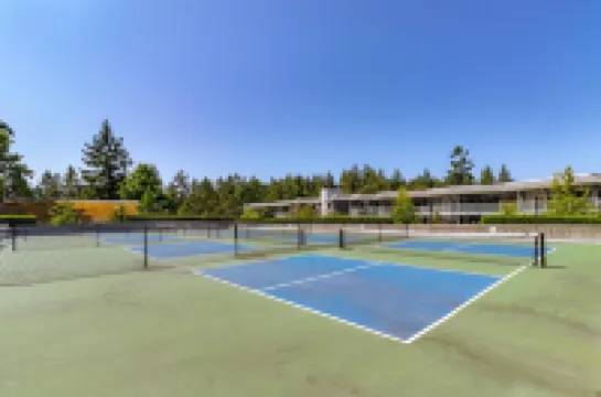 Pacific Shores Resort & Spa