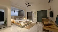 Hued A boutique Stay - Holiday Apartments