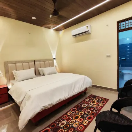 Sunrise Homestay Agra-Rooftop View Taj Mahal