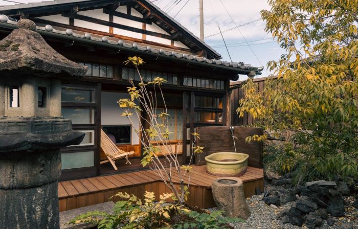 Kominkayado Loof Tsutanoie