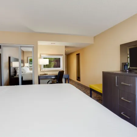 Holiday Inn Express & Suites FREDERICTON by IHG