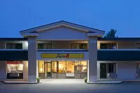 Super 8 by Wyndham White River Junction Hotels in Woodstock