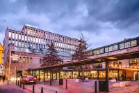 Sheraton Grand Warsaw Hotels in 