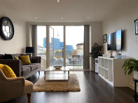 Blissful One Bed Near the River