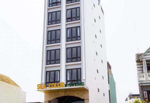 SeaColor Beachstay Hotel의 모던한 객실 인테리어