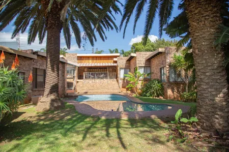 Sojourners' Rest House Отели рядом с достопримечательностью «Terra Nova Seedlings»