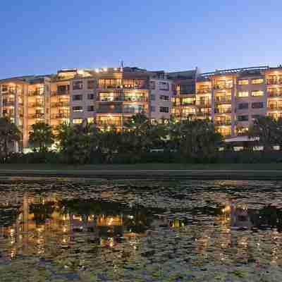 The Mirage Resort Alexandra Headland Hotel Exterior