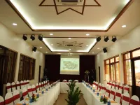 Hoa Binh Resort Hotels in Hoa Binh