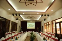 Hoa Binh Resort