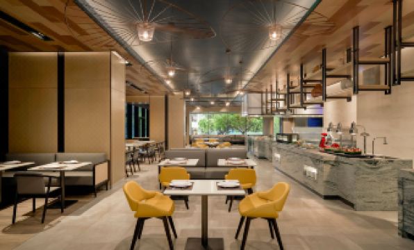 Courtyard by Marriott Danang Han River