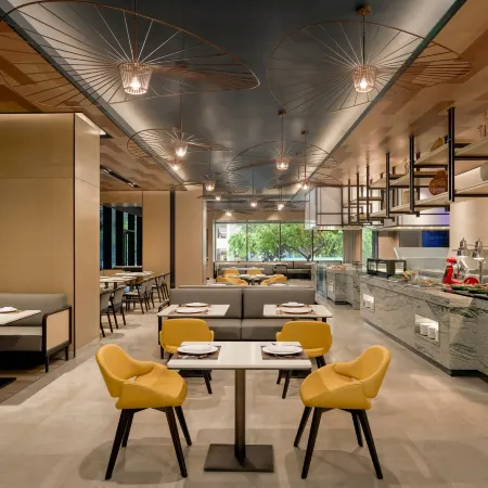 Courtyard by Marriott Danang Han River