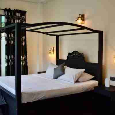 Surf N Summer Rooms