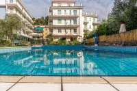 Hotel Garden - piscina