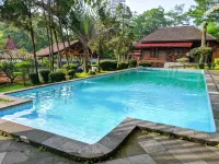 New Panjang Jiwo Resort Syariah - Swimmingpools