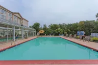 Wyndham Garden Manassas - Pools