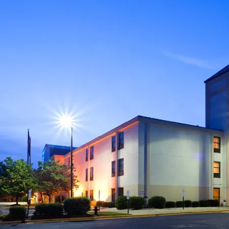 Holiday Inn Express HILLSBOROUGH (DURHAM AREA) by IHG