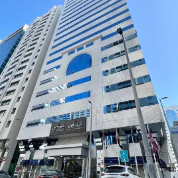 Uptown Hotel Apartments Abu Dhabi by Gewan Отели рядом с достопримечательностью «Торговый центр Liwa Centre»