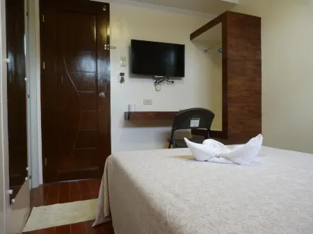 Giorgio's Place Отели рядом с достопримечательностью «Jollibee»