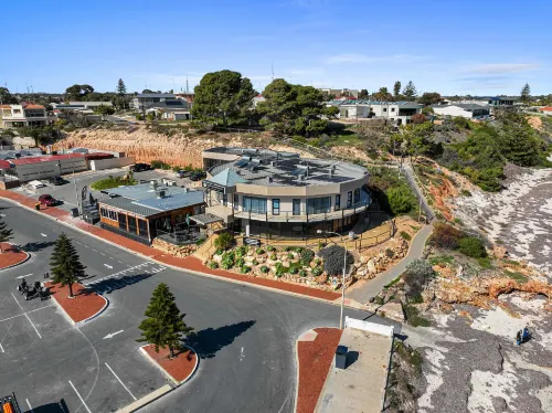 Costello Hotels - Seagate Moonta Bay Hotels in Wallaroo