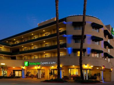 Holiday Inn Express & Suites PASADENA - LOS ANGELES by IHG