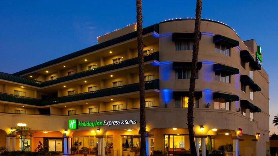 Holiday Inn Express & Suites PASADENA - LOS ANGELES by IHG
