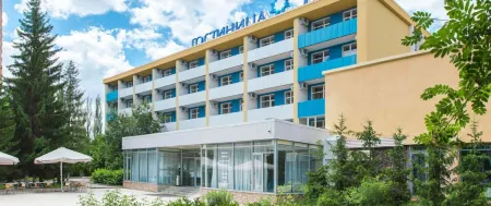 Тан Отели рядом с достопримечательностью «Музей 112-ой (16-й гвардейской) Башкирской кавалерийской дивизии»