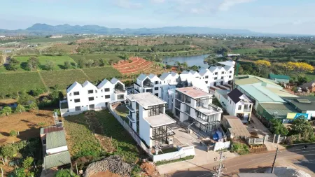 Lakehill Villas Отели в г. B' La