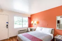 Motel 6 Redding, CA - Central - Pet friendly