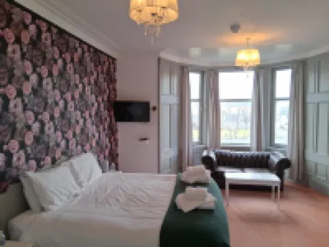 Hotel Square Hotels in 