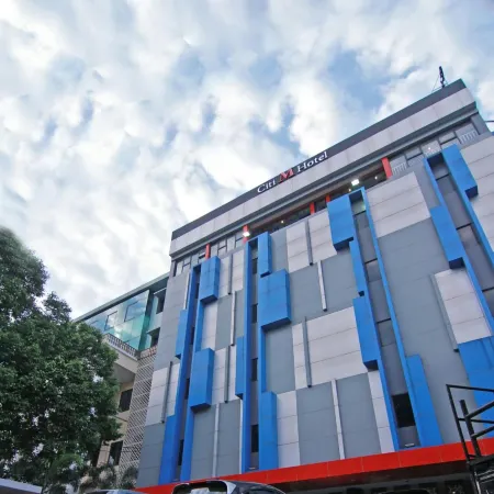 Citi M Hotel Jakarta Отели рядом с достопримечательностью «Дворец Мердека»