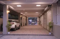 HOTEL THE ROYAL KESHAR - Parking