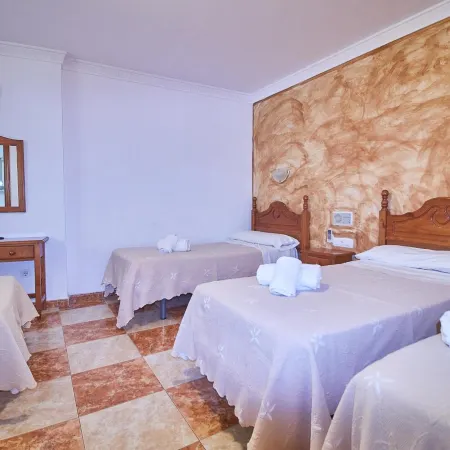 Hotel Virgen de Los Reyes