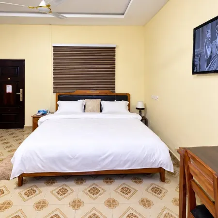 Senalli Hotel