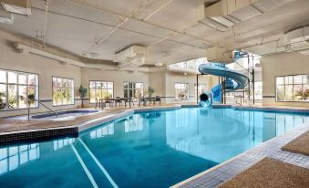 Days Inn & Suites by Wyndham Strathmore